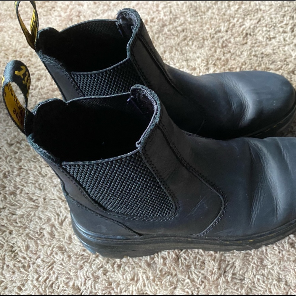 Dr. marten’s Chelsea boots